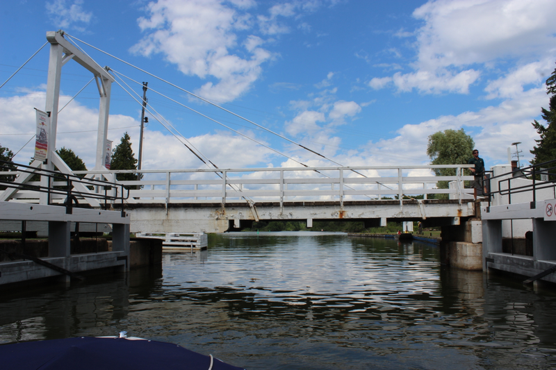 Illustration for article titled Take a trip down the Rideau Canal